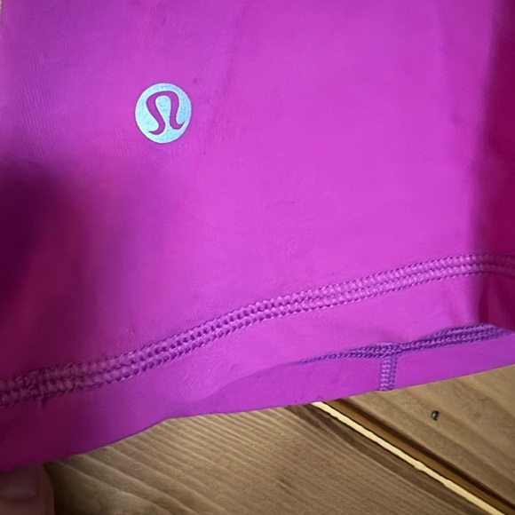 Lululemon Exquisite Tank – Magenta, Size 6, Shelf Bra - Picture 5 of 7